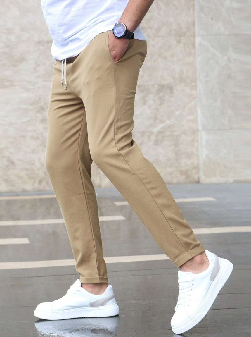 Pantalon met hoge taille en verstelbaar koord