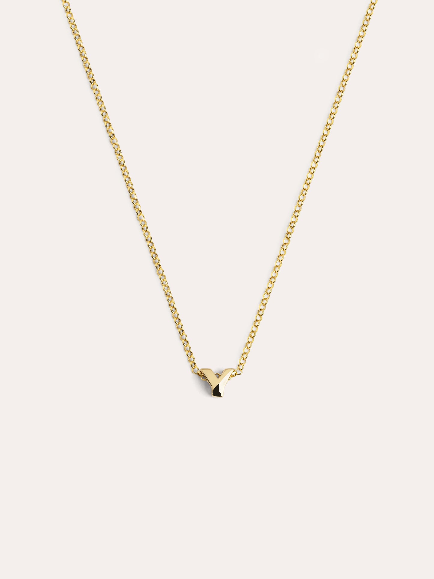 Gouden ketting met gepersonaliseerd initiaal