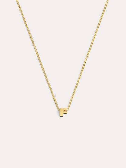 Gouden ketting met gepersonaliseerd initiaal